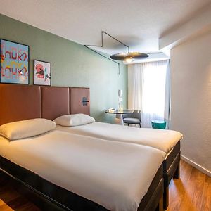 Habitación Estándar con 2 Camas Individuales